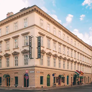 Otel Zenit Palace, Budapeşte